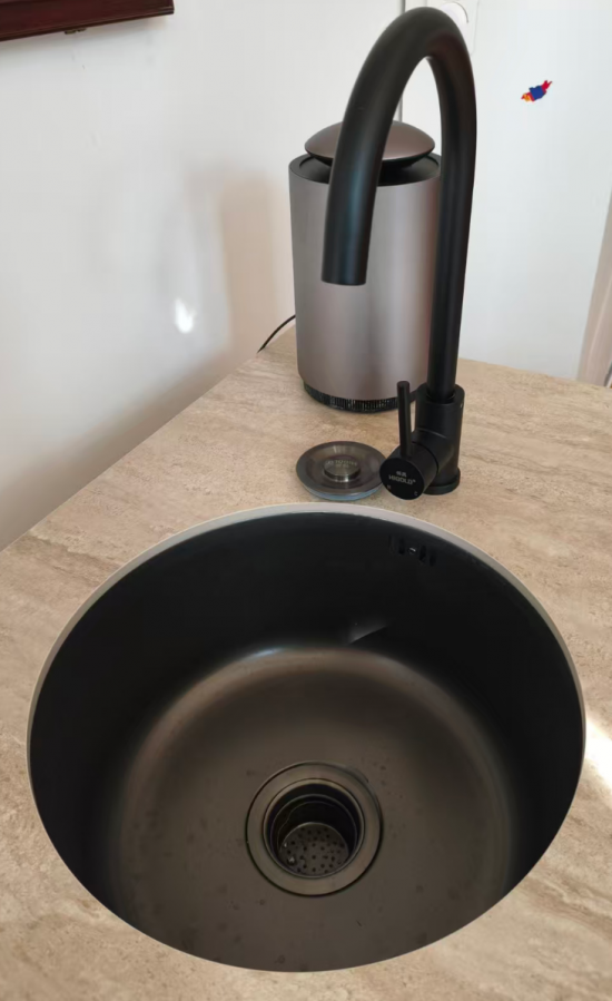 a85931cf-7cc0-4dc2-8ce1-10aa245e0399